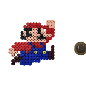 Mario που τρέχει --χειροποίητο pixel art--